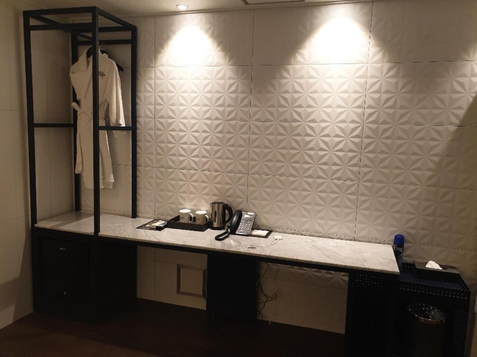 Gwangju Metropolitan City Sinan Equelim Hotel מראה חיצוני תמונה