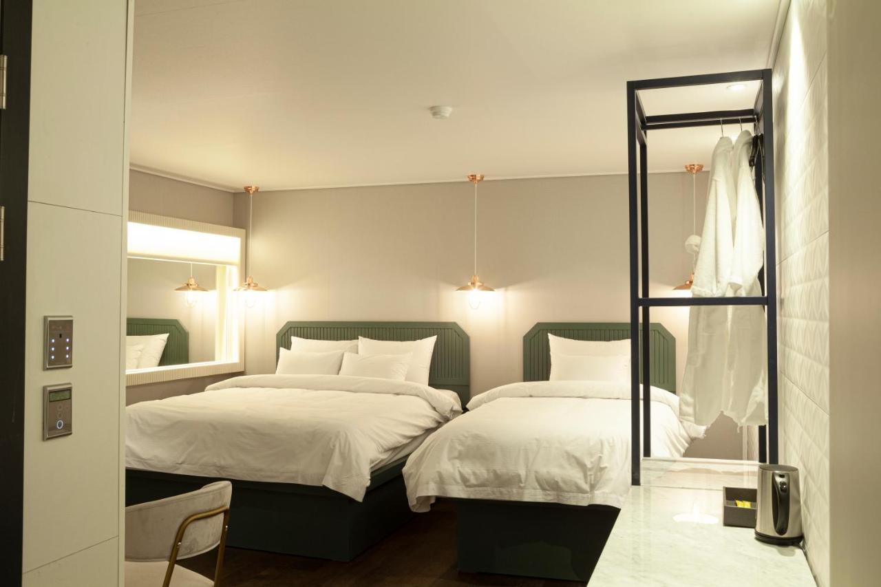 Gwangju Metropolitan City Sinan Equelim Hotel מראה חיצוני תמונה